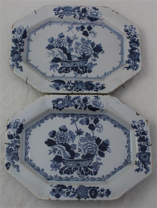 A pair of Dublin delft ware blue and white dishes, c.1760, 24.5cm